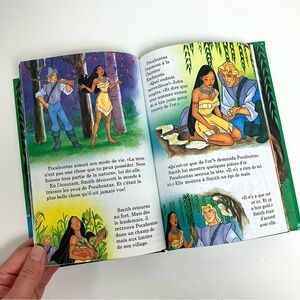 90s Vintage Disney Pocahontas French Book 1995 Français Livre pour enfant